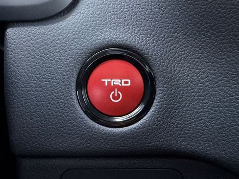 Used 2025 Toyota Tundra TRD Pro AWD/4WD image 19