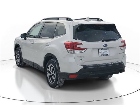 Certified 2022 Subaru Forester Premium image 3