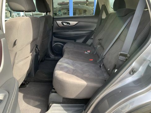 Used 2016 Nissan Rogue SV AWD/4WD image 29