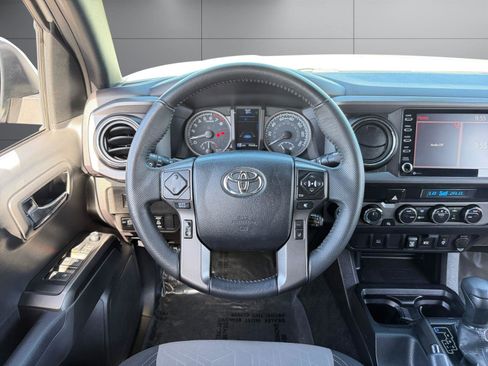 Used 2023 Toyota Tacoma TRD Off-Road AWD/4WD image 5