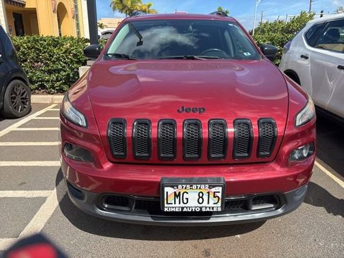 Used 2017 Jeep Cherokee Sport FWD image 1