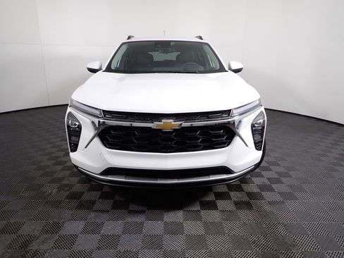 New 2026 Chevrolet Trax LT w/ LT Convenience Package image 5