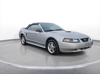 Used 2001 Ford Mustang 2dr Convertible Deluxe video 2