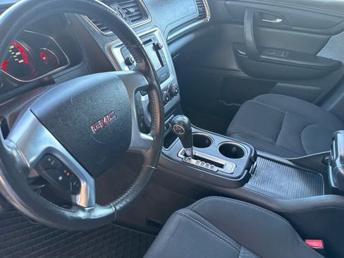 Used 2014 GMC Acadia SLE image 11