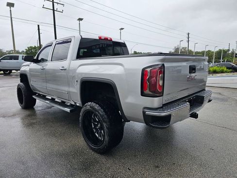 Used 2018 GMC Sierra 1500 SLT AWD/4WD image 3