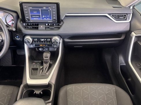 Used 2021 Toyota RAV4 XLE w/ Convenience Package FWD image 31
