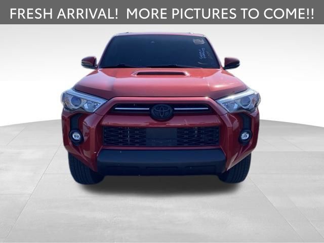 Used 2022 Toyota 4Runner TRD Off-Road Premium w/ Moonroof Package AWD/4WD image 2