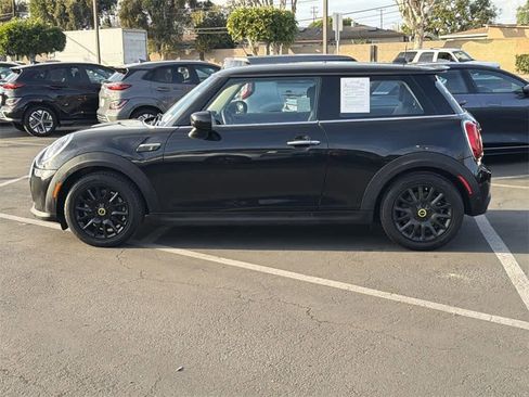 Used 2023 MINI Cooper SE image 3