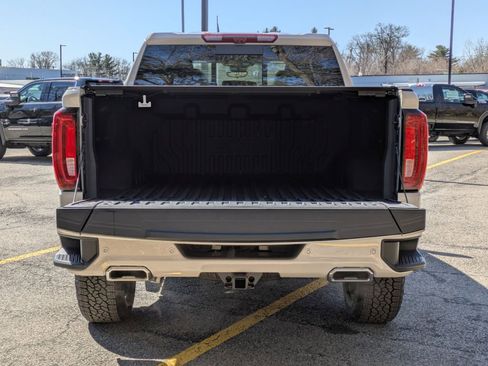 New 2026 GMC Sierra 1500 AT4 w/ AT4 Premium Package AWD/4WD image 32