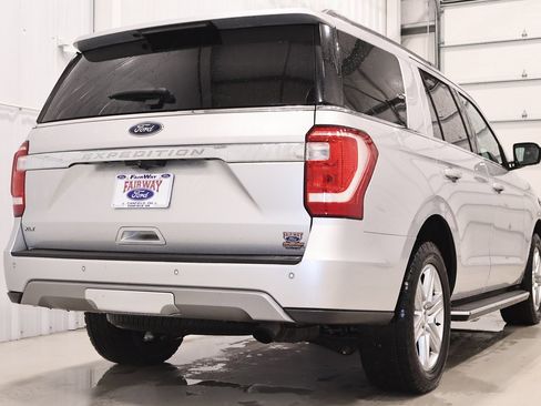 Certified 2019 Ford Expedition XLT w/ Equipment Group 202A image 8