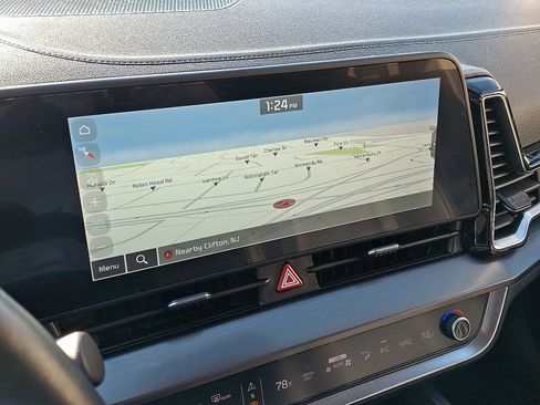 Certified 2023 Kia Sportage EX image 16