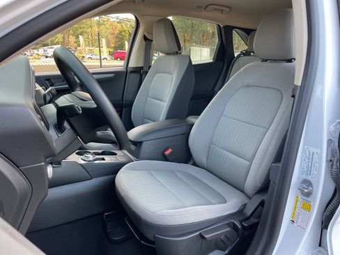 Used 2020 Ford Escape S image 18