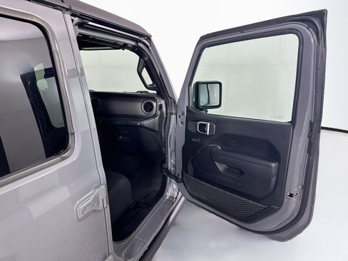 Used 2023 Jeep Wrangler Unlimited w/ Cold Weather Group AWD/4WD image 29