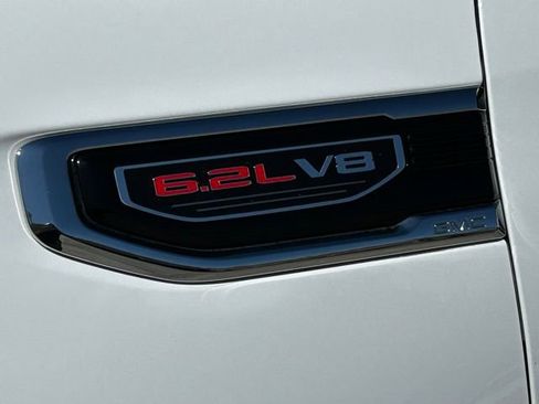 Used 2019 GMC Sierra 1500 SLT w/ SLT Premium Plus Package AWD/4WD image 19