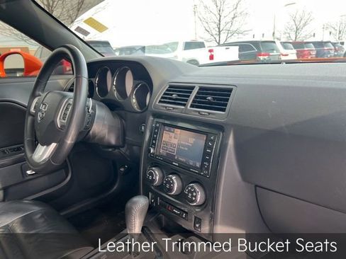 Used 2014 Dodge Challenger SXT Plus image 31