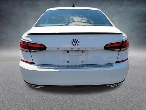 Used 2021 Volkswagen Passat 2.0T R-Line FWD image 5