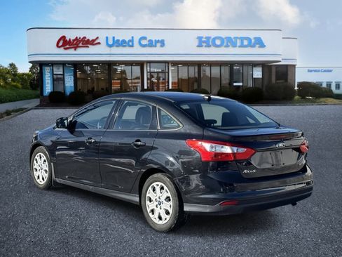Used 2012 Ford Focus SE image 3