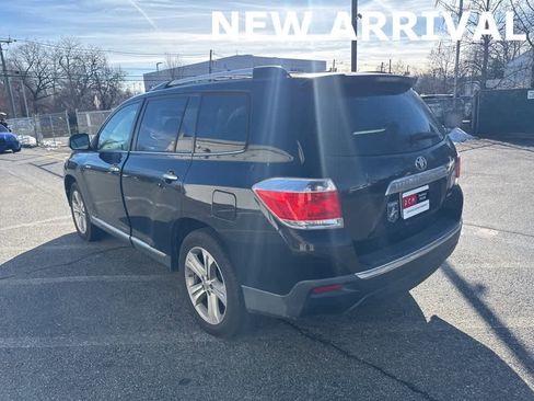 Used 2011 Toyota Highlander Limited image 19
