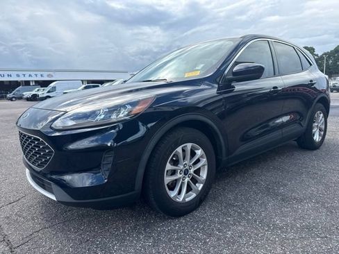 Used 2021 Ford Escape SE FWD image 3