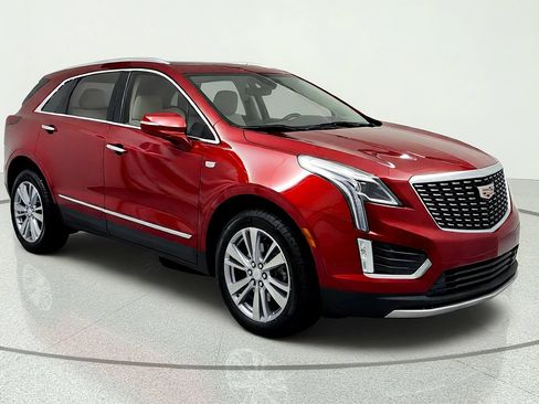 Used 2024 Cadillac XT5 Premium Luxury w/ Technology Package FWD image 7