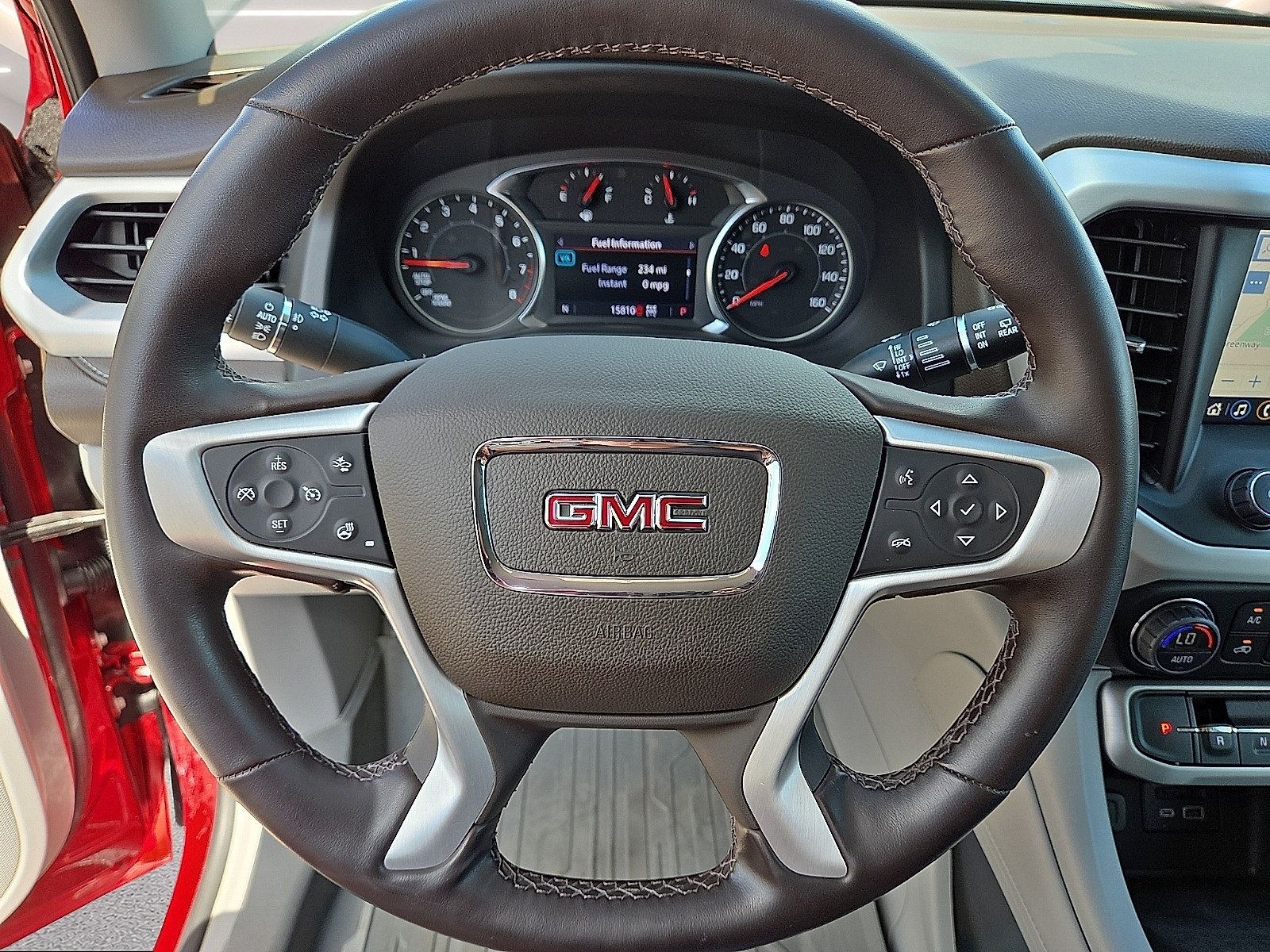 Certified 2023 GMC Acadia SLT w/ Preferred Package AWD/4WD image 4