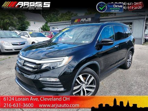 Used 2017 Honda Pilot Elite image 1