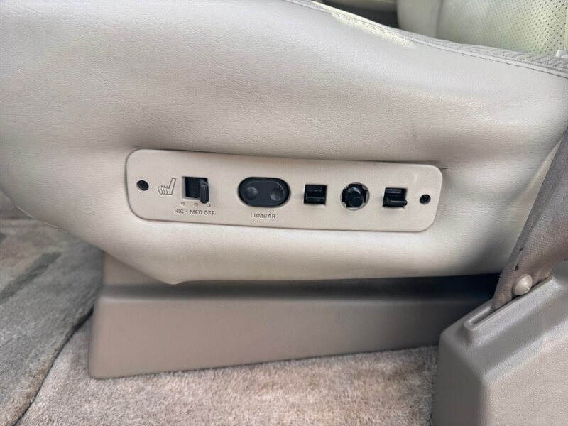 Used 2000 Cadillac Escalade 4WD image 14