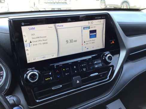 Used 2021 Toyota Highlander Limited AWD/4WD image 21