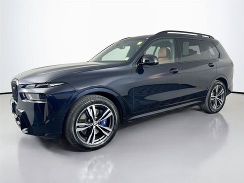Used 2025 BMW X7 M60i w/ Executive Package AWD/4WD image 2