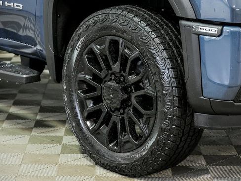 New 2025 GMC Sierra 2500 Denali w/ Denali Reserve Package image 3