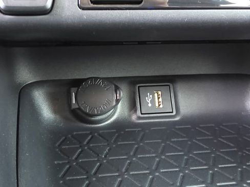 Used 2025 Toyota RAV4 XLE w/ Convenience Package AWD/4WD image 25