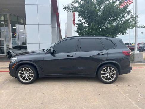 Used 2019 BMW X5 xDrive40i w/ Premium Package 2 AWD/4WD image 2
