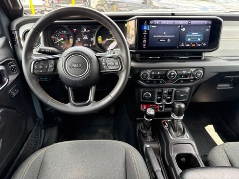 Used 2024 Jeep Wrangler Unlimited AWD/4WD image 24