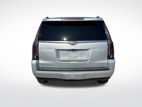 Used 2020 Cadillac Escalade Luxury AWD/4WD image 7