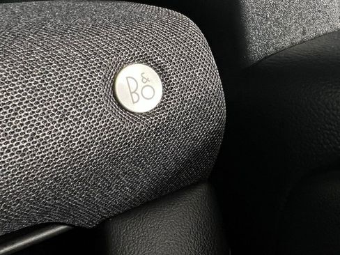 Used 2025 Ford Explorer ST-Line w/ ST-Line Street Pack image 16