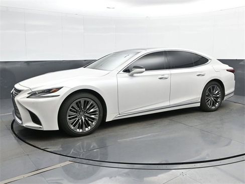 Used 2018 Lexus LS 500 AWD w/ Luxury Package image 4