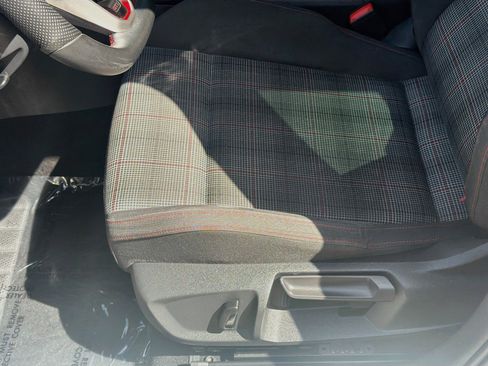 Certified 2023 Volkswagen GTI SE FWD image 18