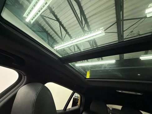 Used 2018 BMW X2 sDrive28i w/ Convenience Package FWD image 34