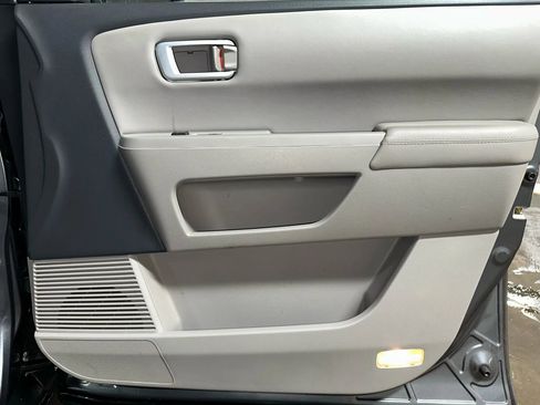 Used 2012 Honda Pilot Touring image 32