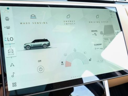 New 2026 Land Rover Range Rover SE AWD/4WD image 38