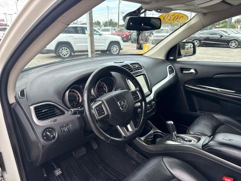 Used 2020 Dodge Journey Crossroad w/ Popular Equipment Group FWD image 9