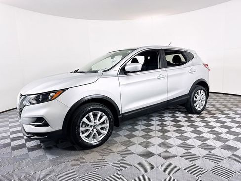 Certified 2022 Nissan Rogue Sport S image 3