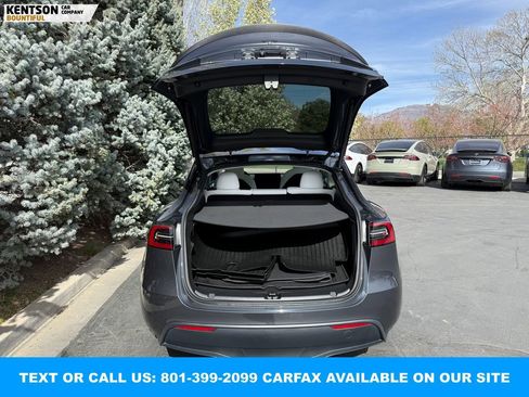 Used 2023 Tesla Model Y Performance image 33
