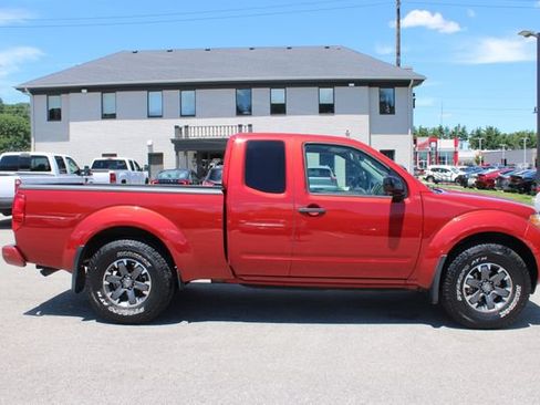 Used 2018 Nissan Frontier Desert Runner RWD image 6