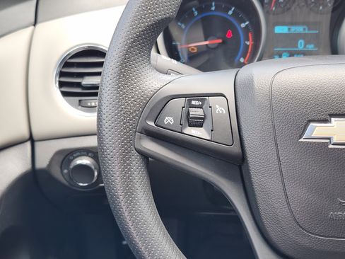 Used 2015 Chevrolet Cruze LT FWD image 26