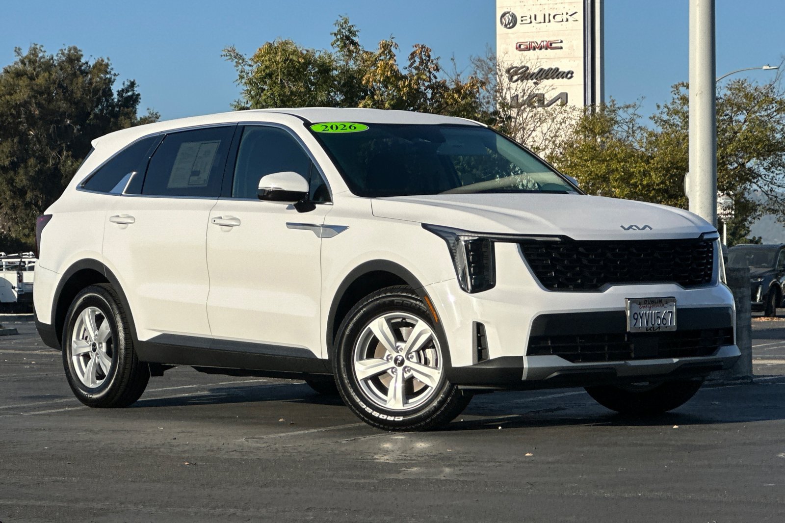 Certified 2026 Kia Sorento LX FWD image 2