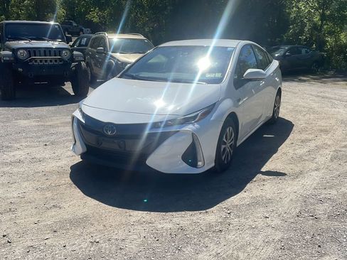 Used 2021 Toyota Prius Prime LE w/ Carpet Mat Package (TMS) FWD image 1