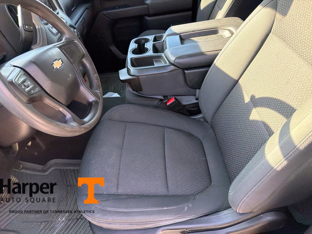 Used 2020 Chevrolet Silverado 1500 Custom w/ Custom Value Package AWD/4WD image 14