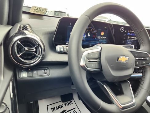 New 2026 Chevrolet Equinox LT w/ Safety and Technology Package FWD image 16