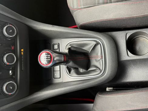 Used 2011 Volkswagen GTI 4-Door image 14